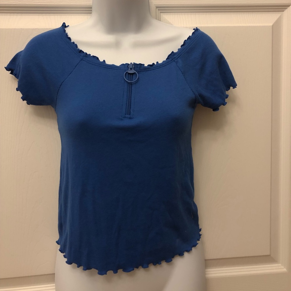 💙cute off the shoulder top💙